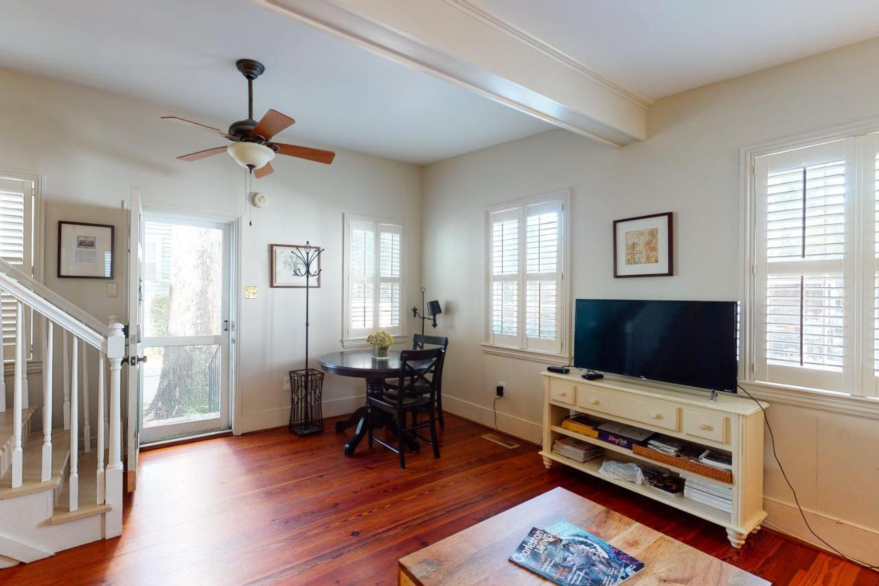 4 Bee St Villa Чарлстън Екстериор снимка